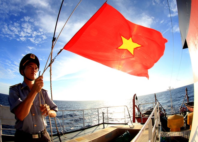 Ấn[-]tượng[-]với[-]hình[-]ảnh[-]biên[-]giới,[-]hải[-]đảo[-]trong[-]ảnh[-]tham[-]gia[-]dự[-]thi[-]"Dưới[-]bóng[-]cờ[-]Tổ[-]quốc"